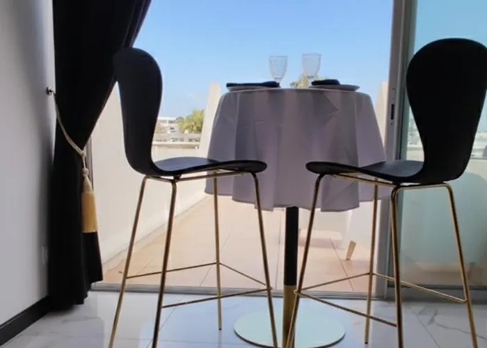 Naturist Deluxe - Le Boudoir Heliopolis Агд